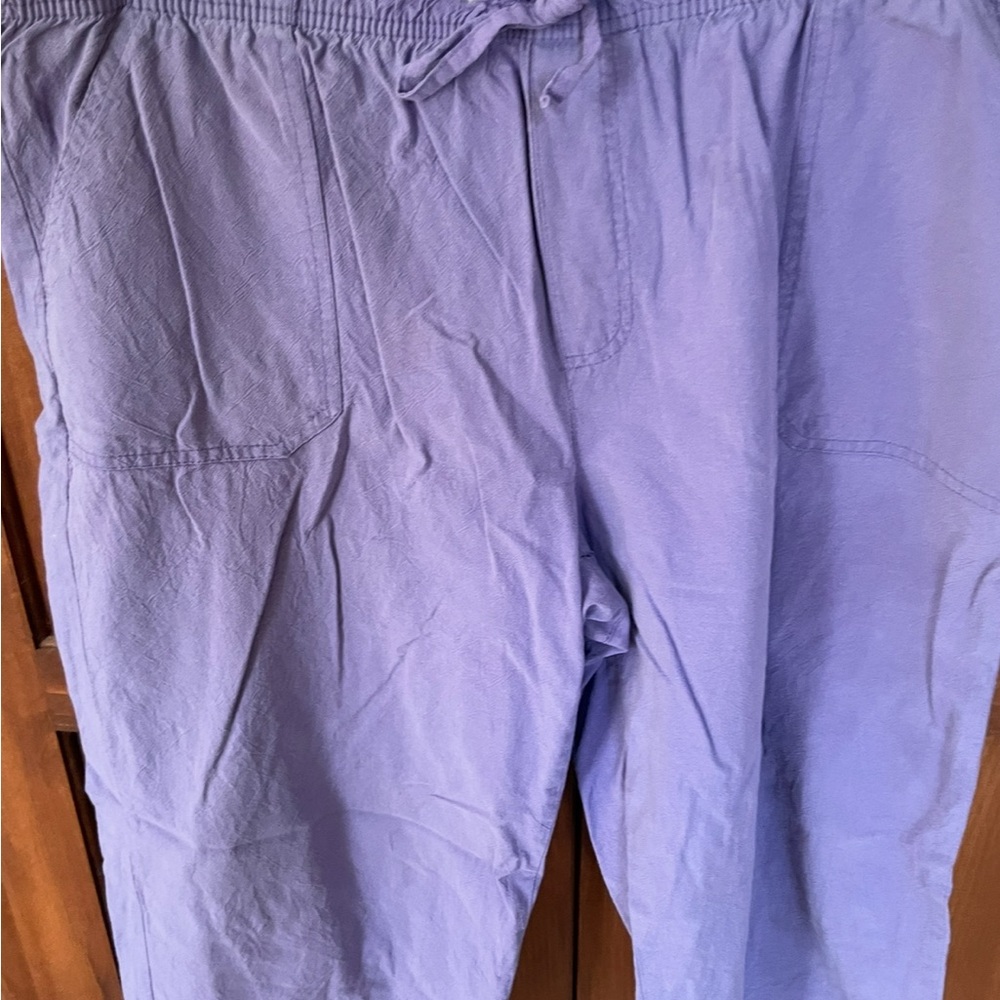 Light Purple Women’s Elastic Waist Capris